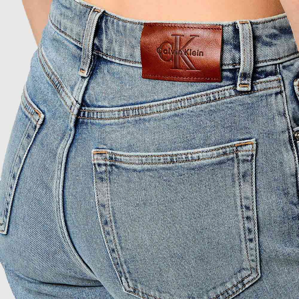 Mom Jean - Denim Medium