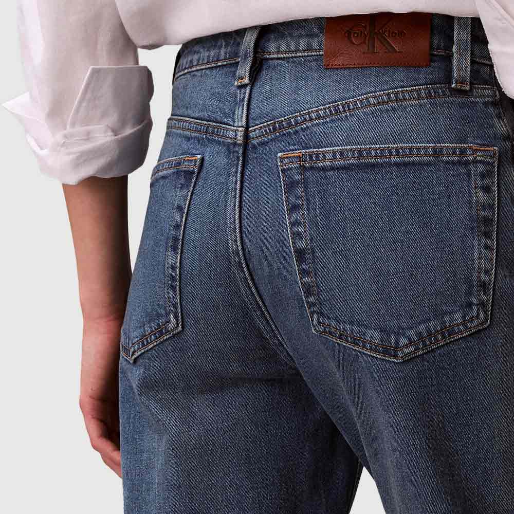 High Rise Straight Jean - Denim Medium