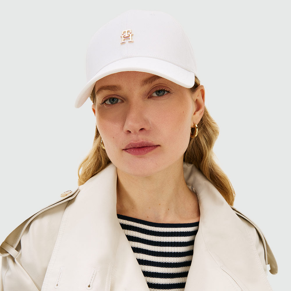 Chic TH Monogram Baseball Cap - Ecru