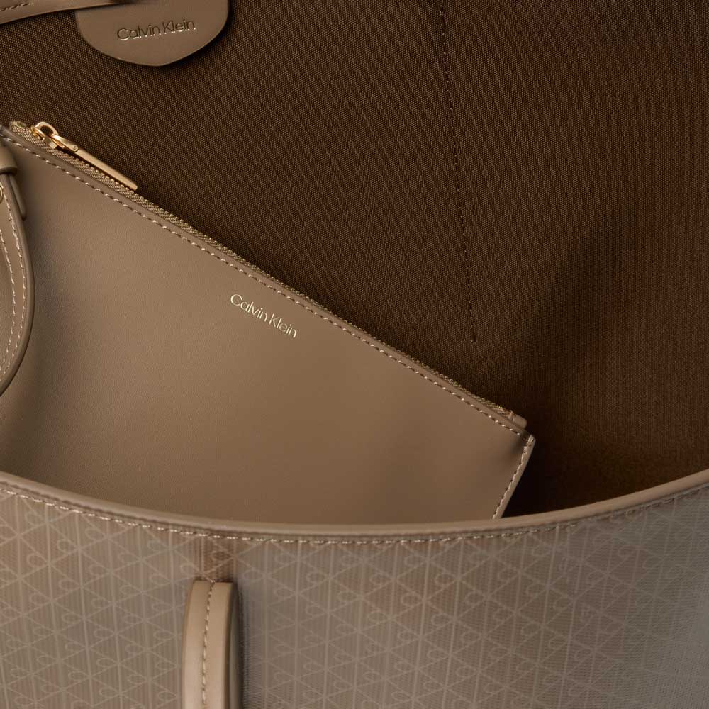 Emblem Aop Tote W/ Pouch - Desert Taupe