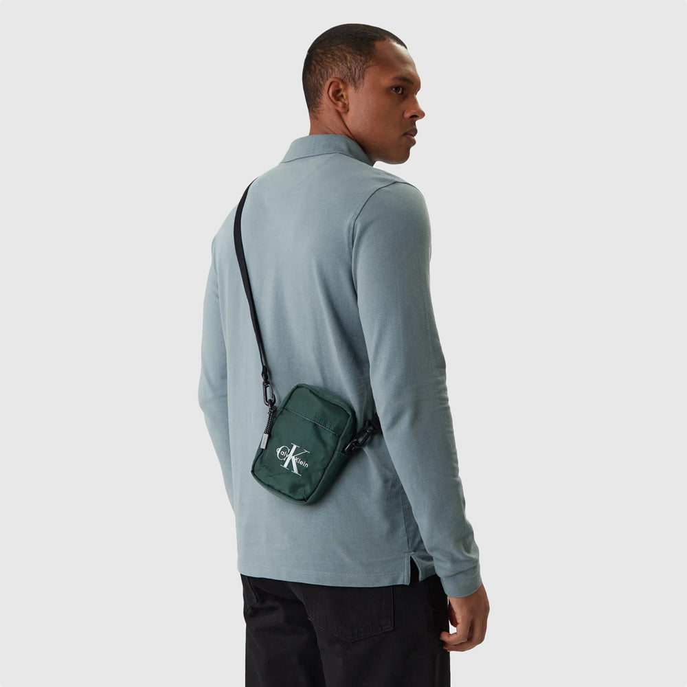 Bold Nylon Reporter Bag - Teal