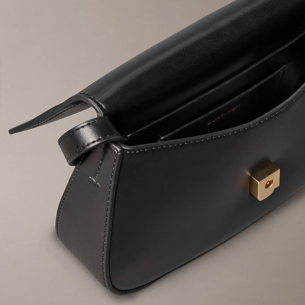 Ck Flap Camera Bag - Black