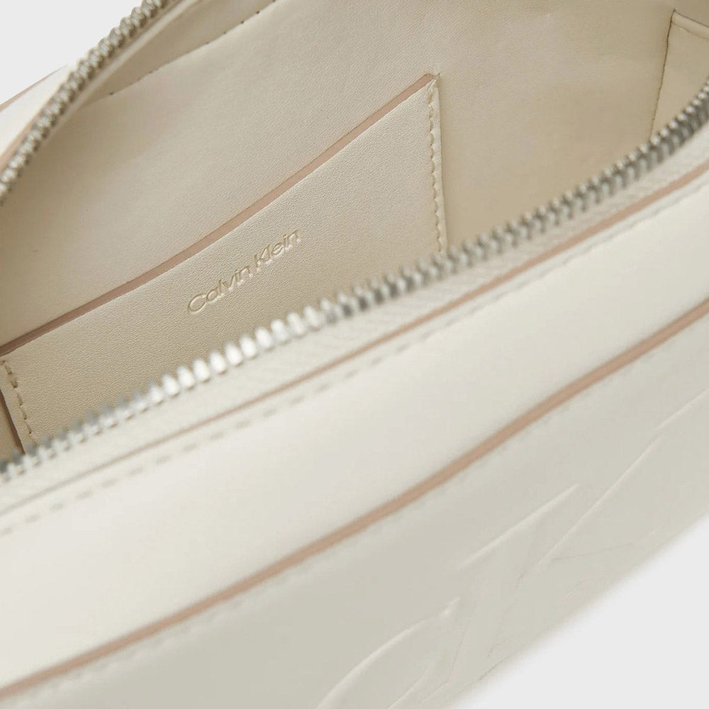 Sculpted Camera Bag - White