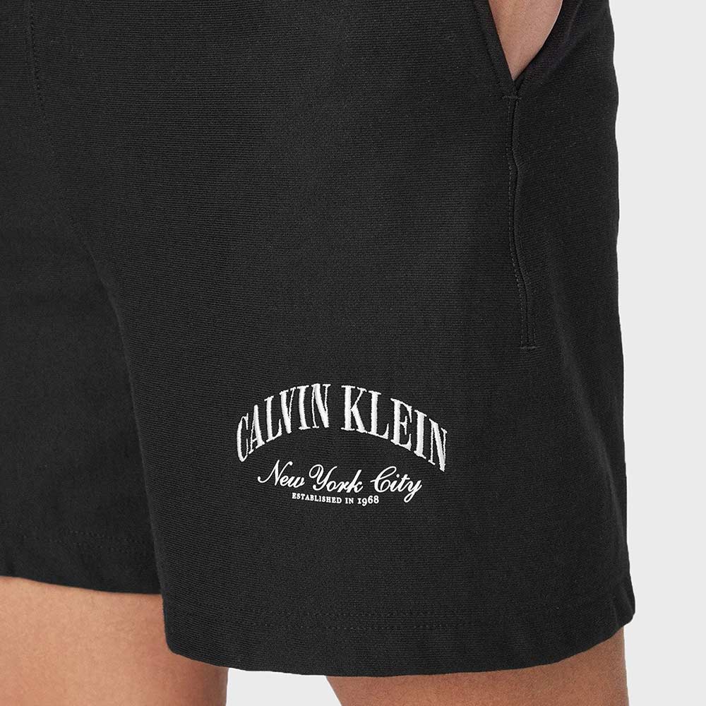 Collegiate Short - Black