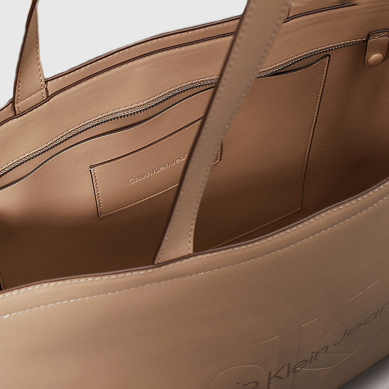 Sculpted Slim Tote Bag - Beige