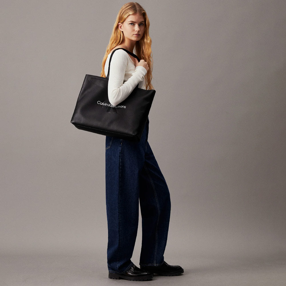 Slim Sculpted Tote Bag- Black