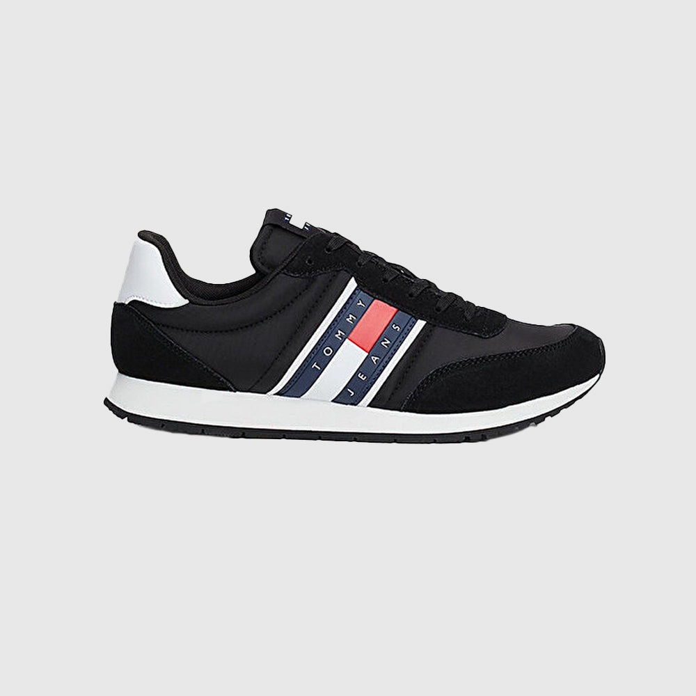 Runner Casual Essential Sneaker*