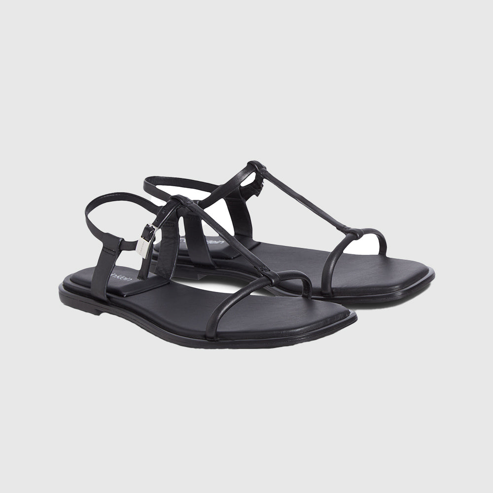 Flat Sandal Squared Buckle - Black*