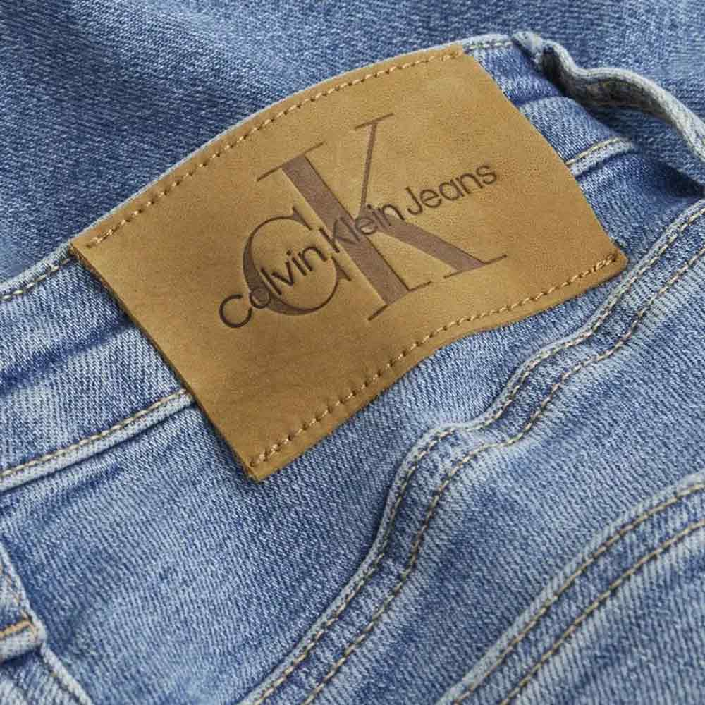High Rise Skinny - Denim Medium*