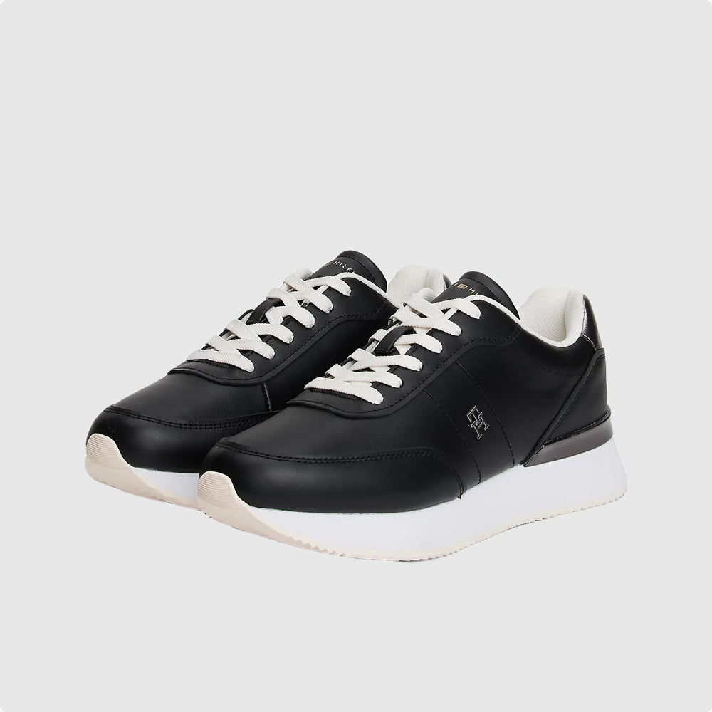 Chic Fashion Runner - Black