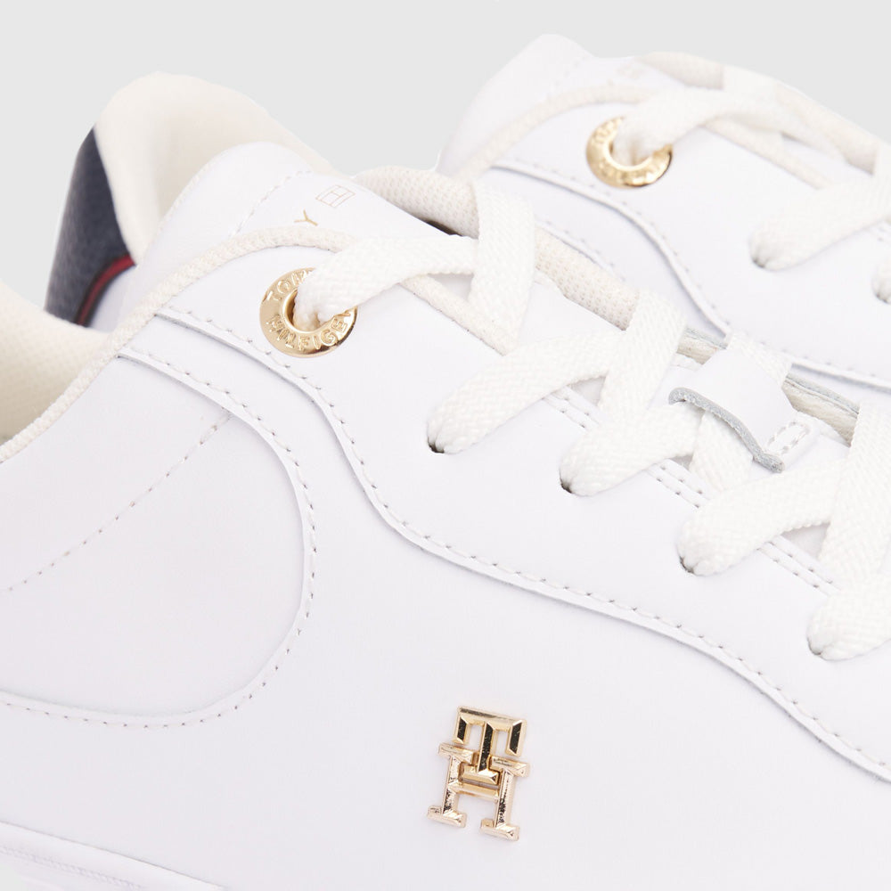 Essential Chic Court Sneaker - White
