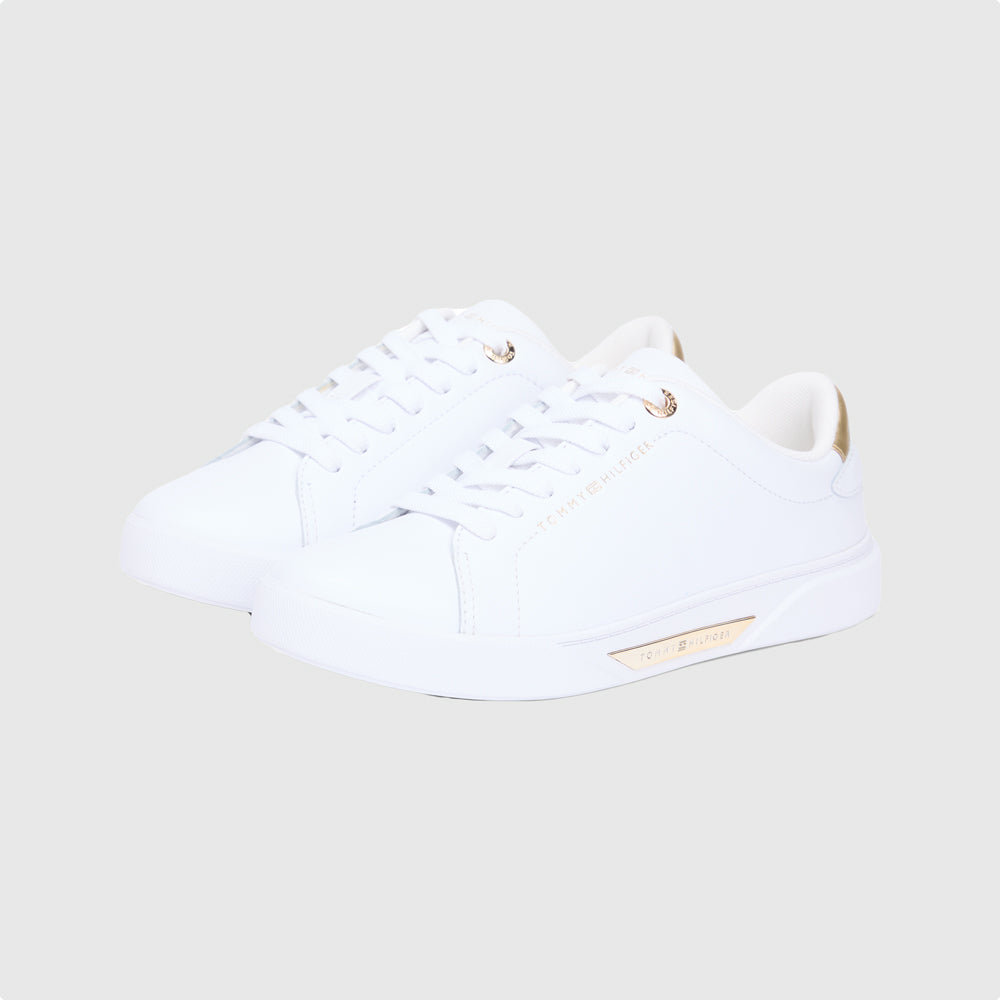 Essential Chic Court Sneaker - White