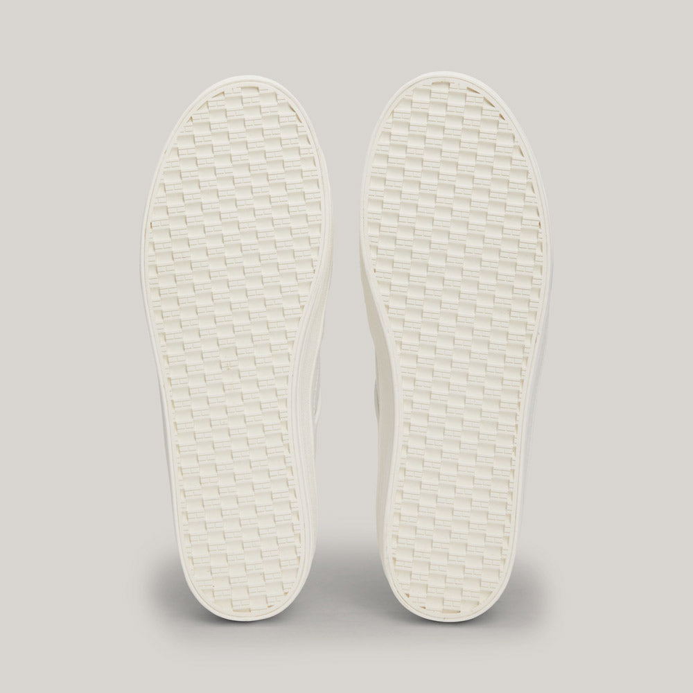 Essential Vulc Sneaker - Ecru