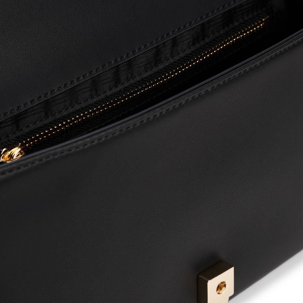 Feminine Crossover Bag - Black