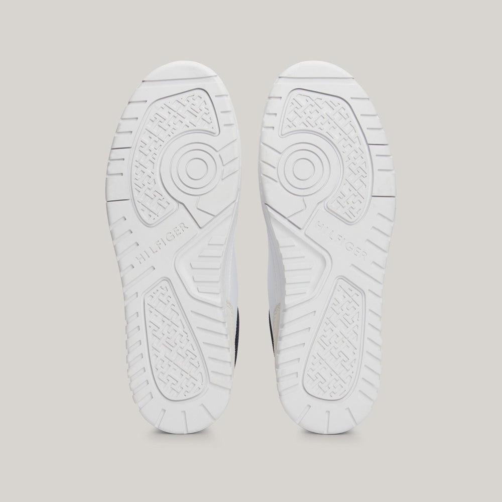 Basket Core Sneaker - White