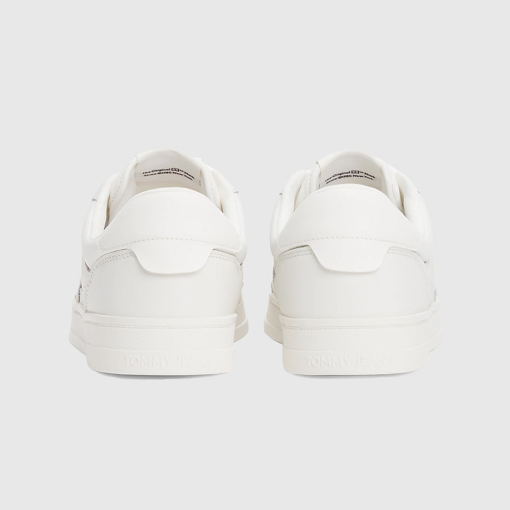 Greenwich Essential Sneaker - off white