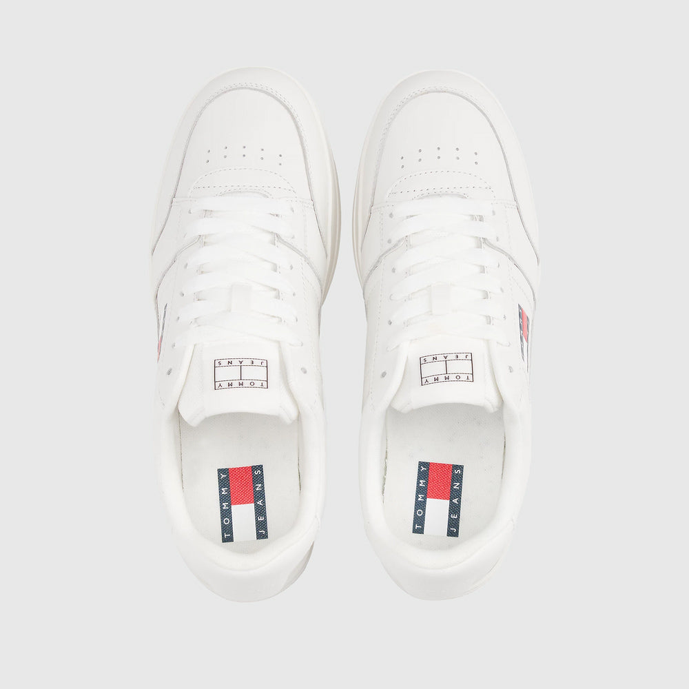Greenwich Essential Sneaker - off white