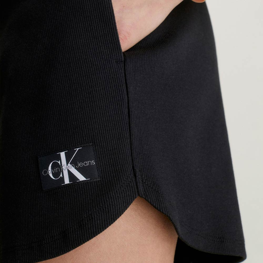 Relaxed Badge Shorts - Black