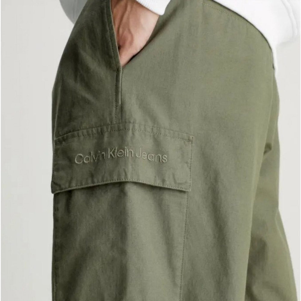 Essential Cargo Pants - Olive