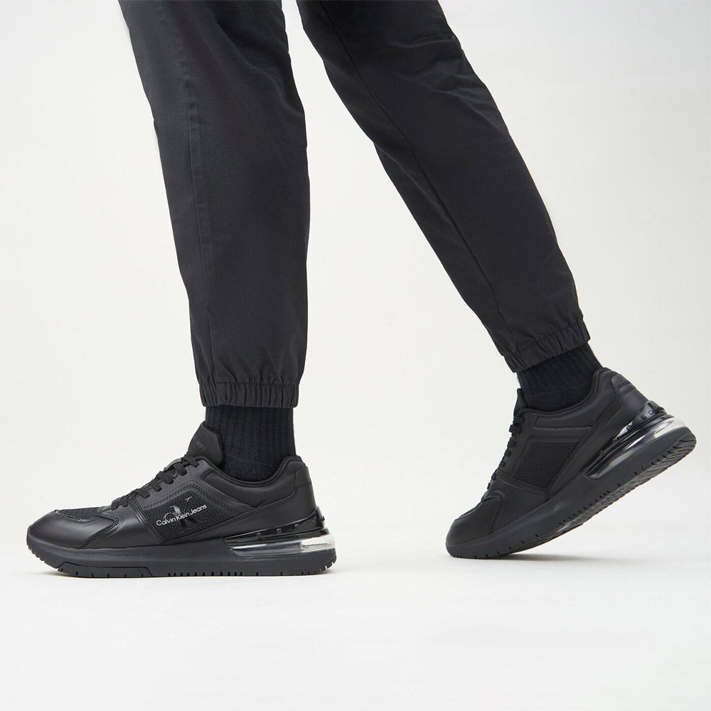 Sporty Runner Comfair Laceup L Sneaker - Black