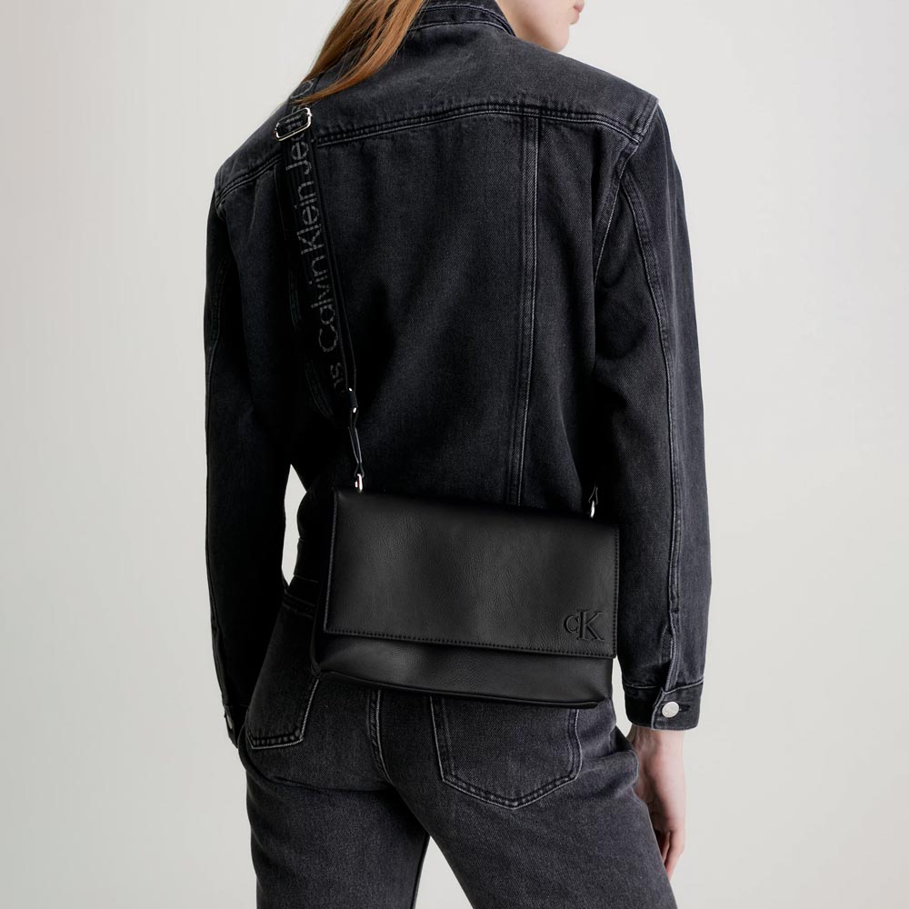 Ultralight Flap Bag - Black