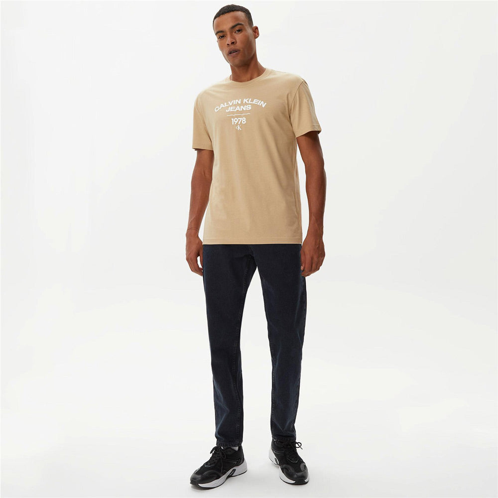 Varsity Curve Logo T-Shirt - Brown