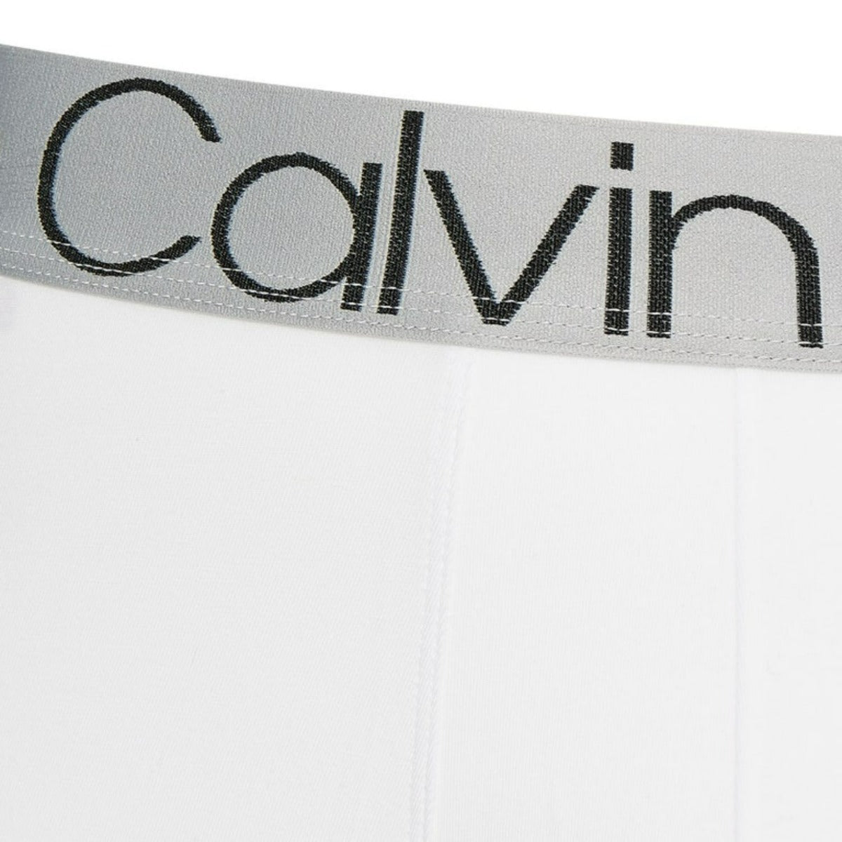 Evolution Trunk Single Pack White