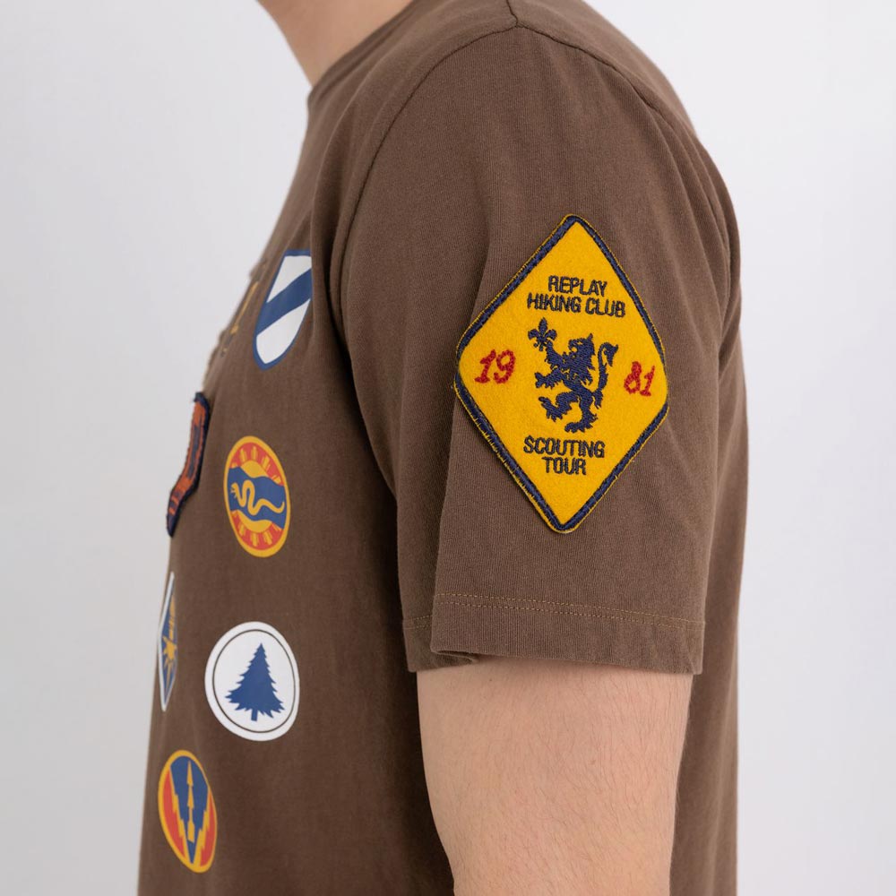 Badge T-Shirt - Brown