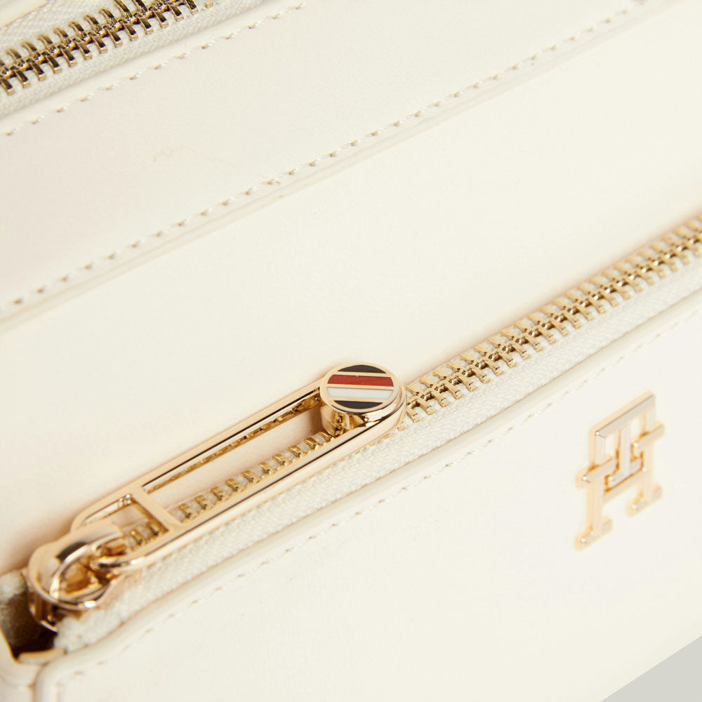 Iconic Tommy Camera Bag - Cream