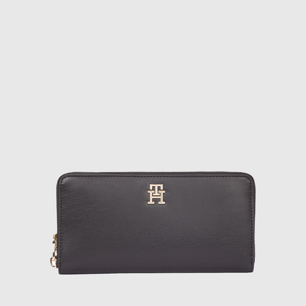 Tommy Hilfiger Distinct Purse - Black |ThirdBaseUrban