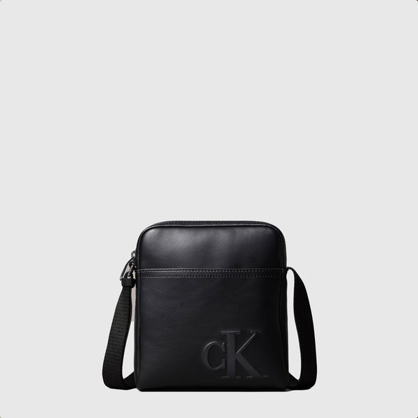 Calvin-Klein--Bold-Ck-Reporter