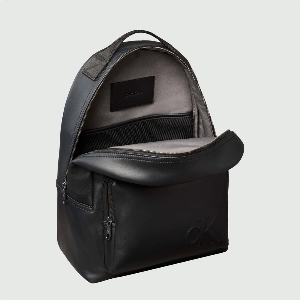 Bold Ck Round Backpack - Black