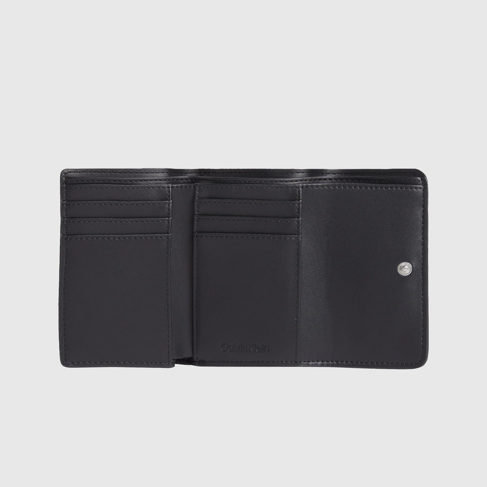 Must Small Fold Wallet - Black