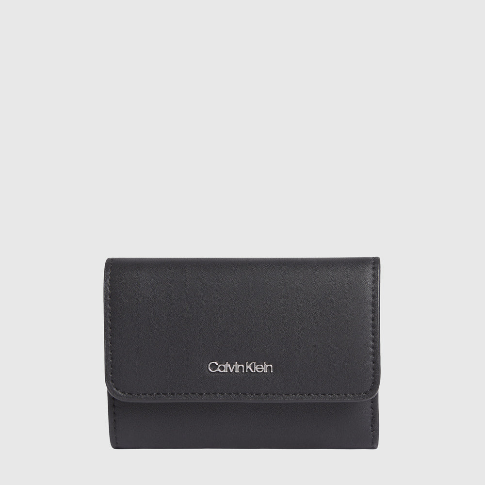 Calvin Klein Must Small Fold Wallet - Black |ThirdBaseUrban