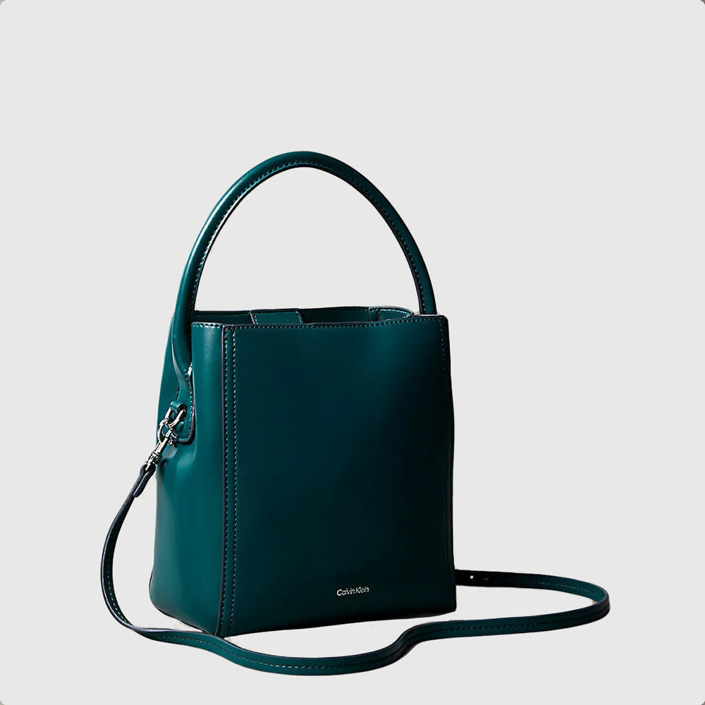 Calvin Klein  Ck Bucket With Strap - Teal