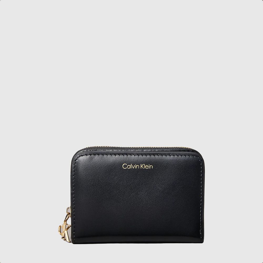 Calvin Klein Ck Medium Flap Zip Around - Black |ThirdBaseUrban
