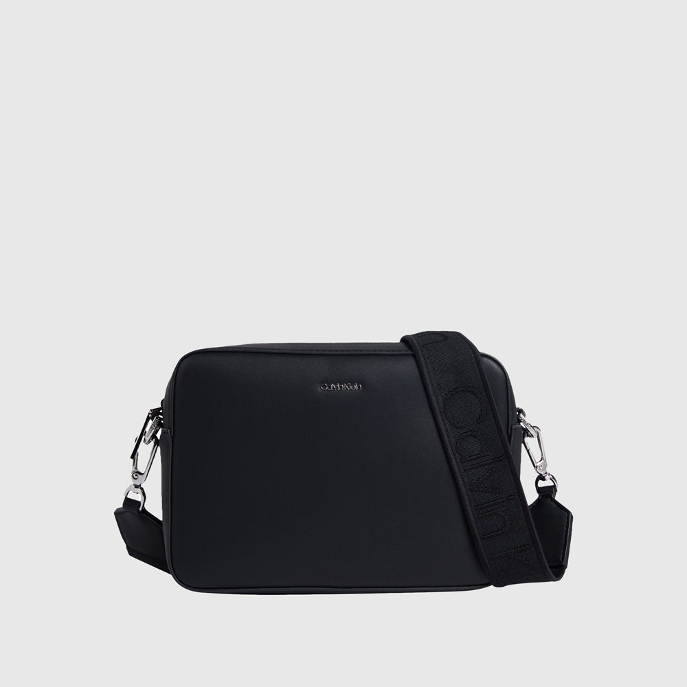 Calvin Klein Ck Must Camera Bag - Black |ThirdBaseUrban