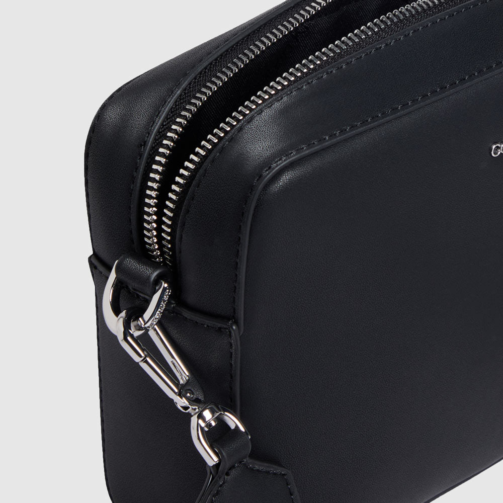 Ck Must Camera Bag - Black