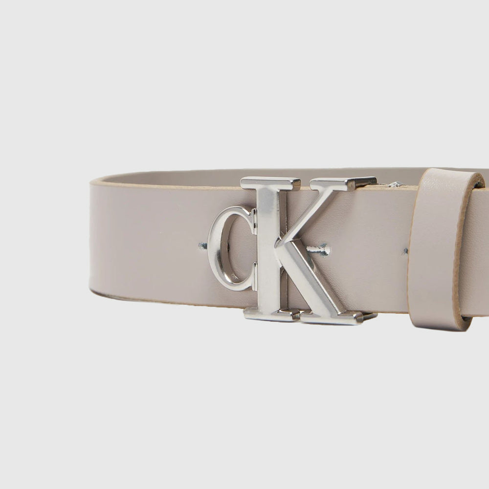 Monogram Plaque Buckle Belt - Cream