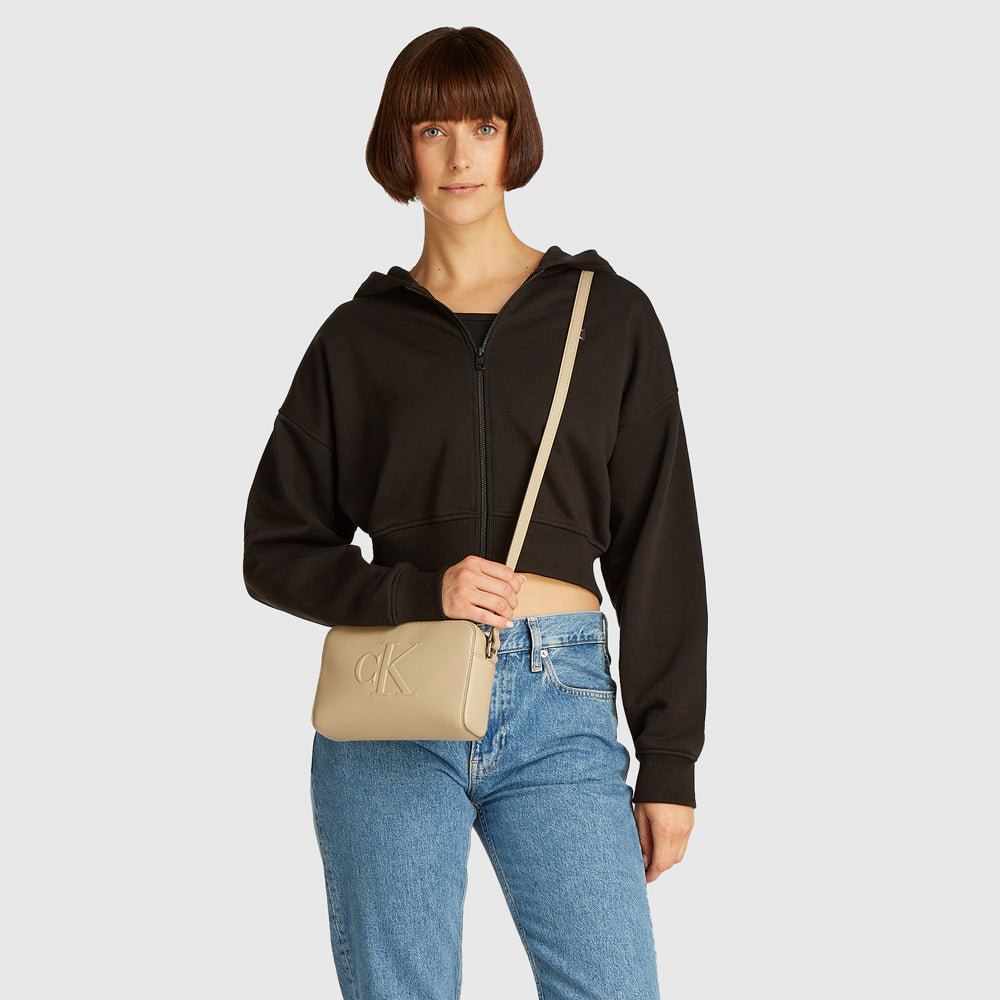 Sculpted Camera Bag - Beige