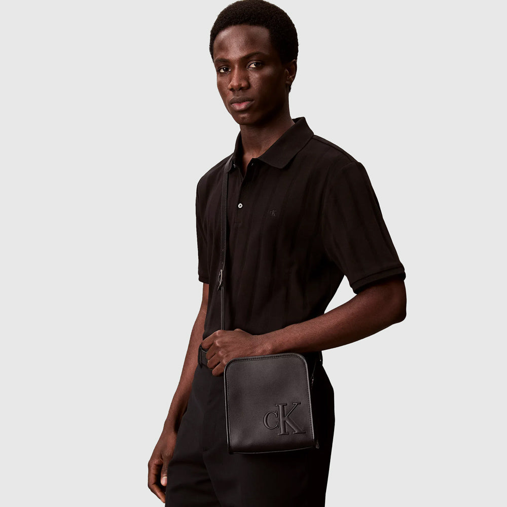 Sculpted Reporter Bag - Black