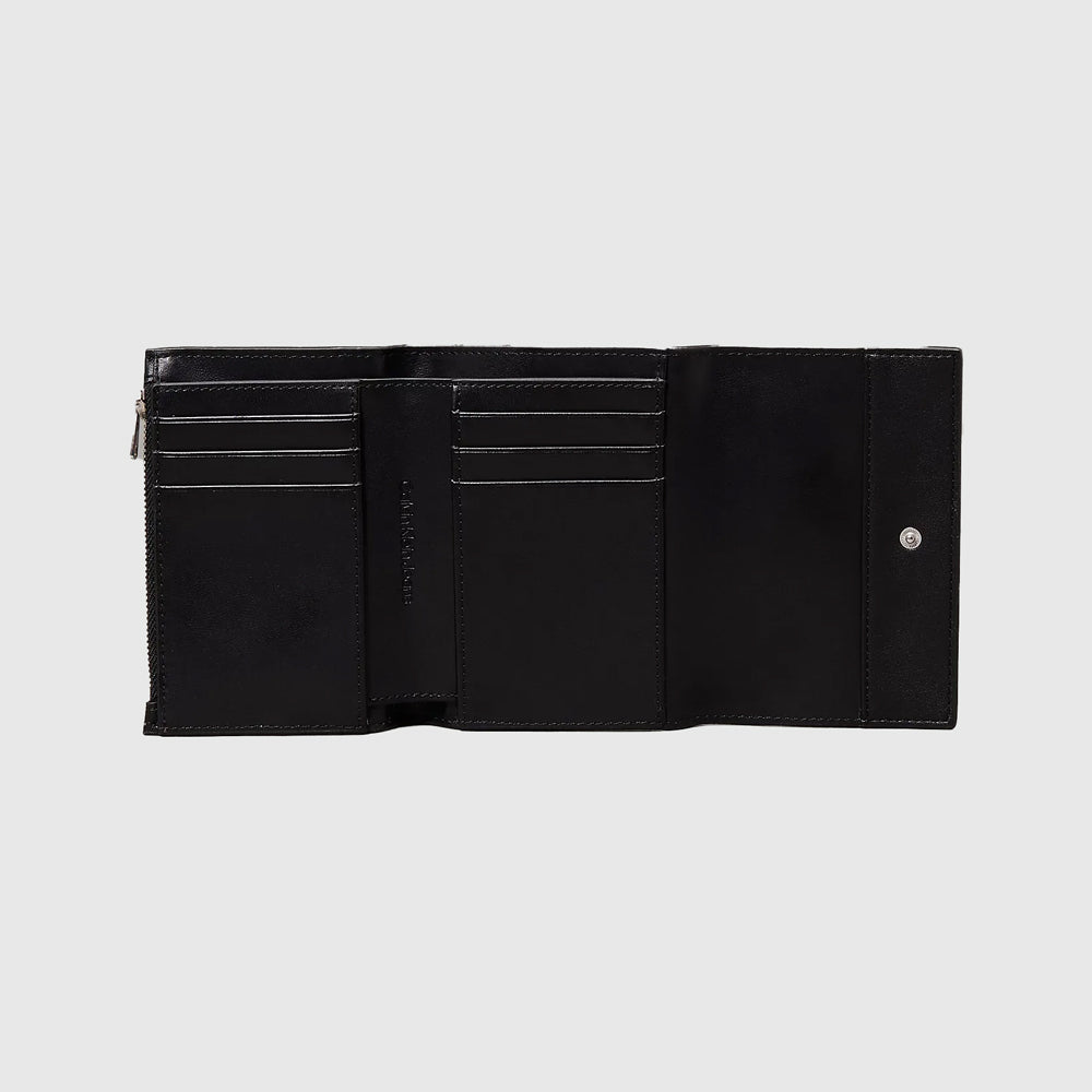 Sculpted Trifold Purse - Black