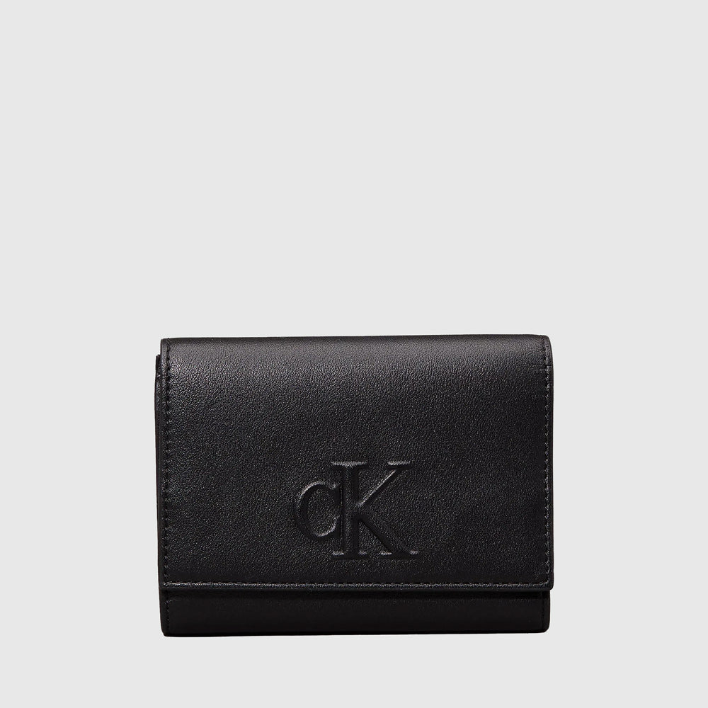 Calvin Klein Sculpted Trifold Purse - Black |ThirdBaseUrban