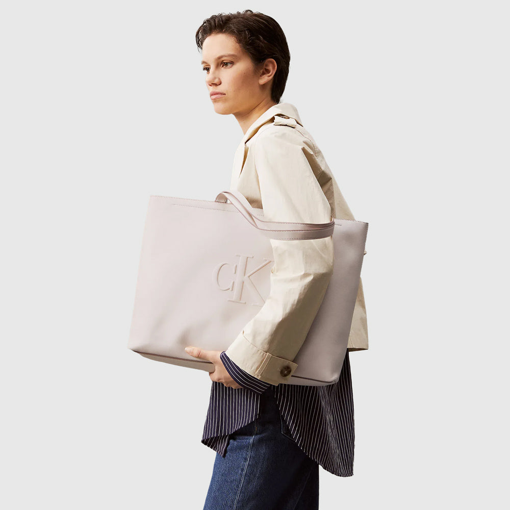 Sculpted Slim Tote - Offwhite