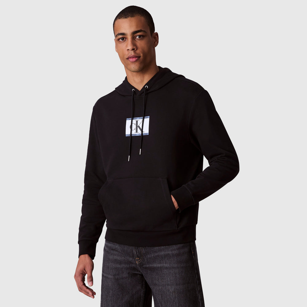 Kouga hoodie lisalilvinci着用 Calvin Klein Graphic Hoodie - Black |ThirdBaseUrban