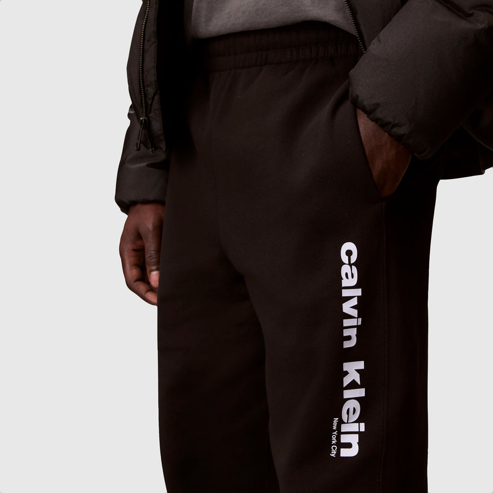 Retro Graphic Jogger - Black