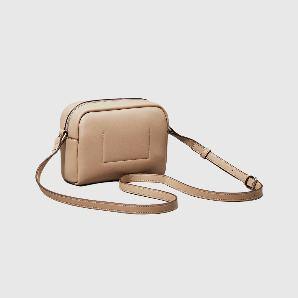 Sculpted Camera Bag - Beige