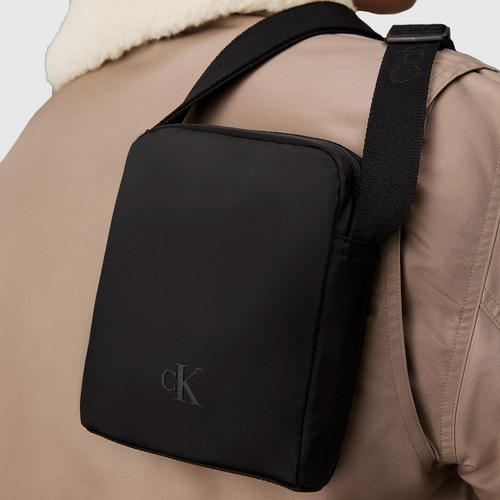 Ultralight Reporter Bag - Black