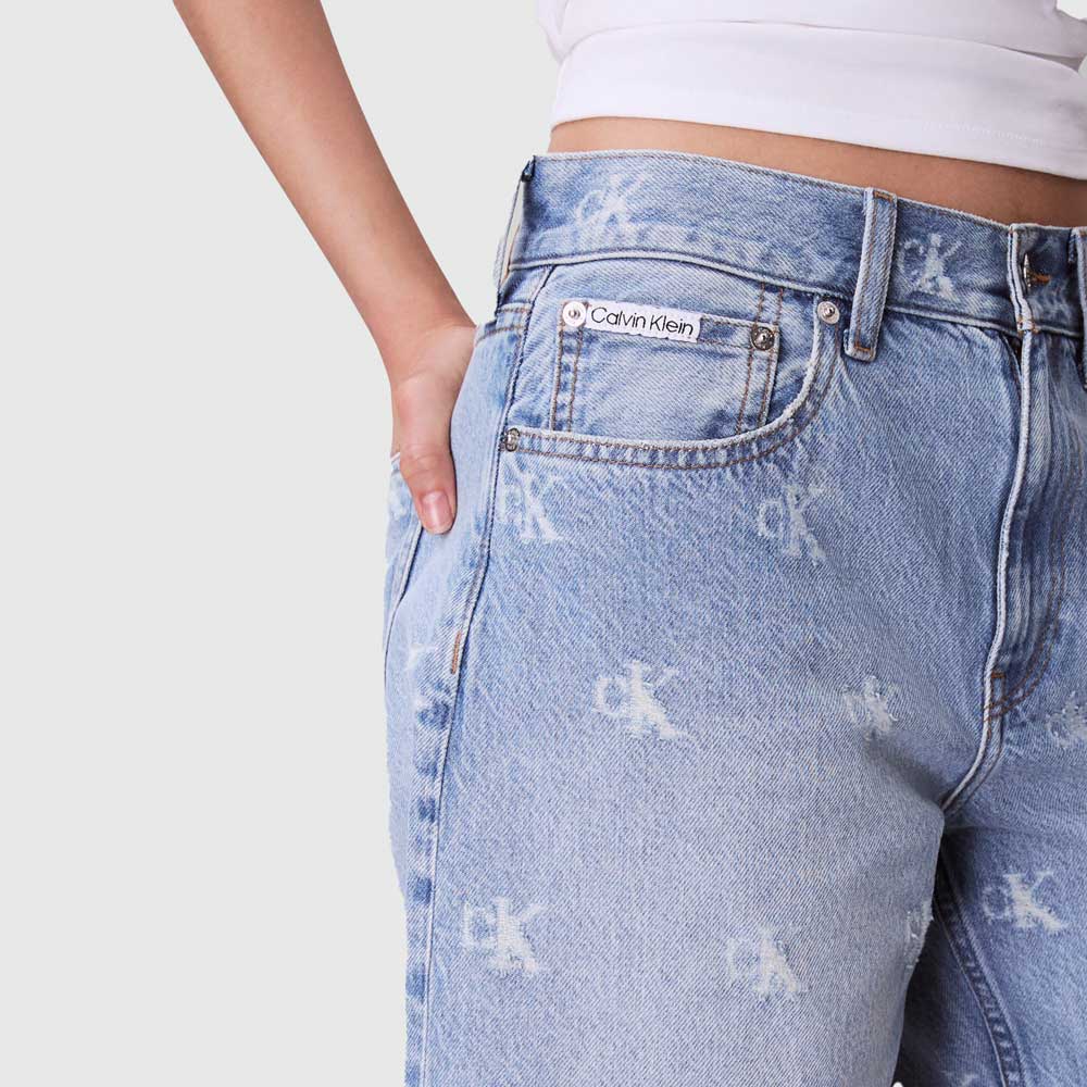 Relaxed Distressed Bermuda  Indigo - Denim Light