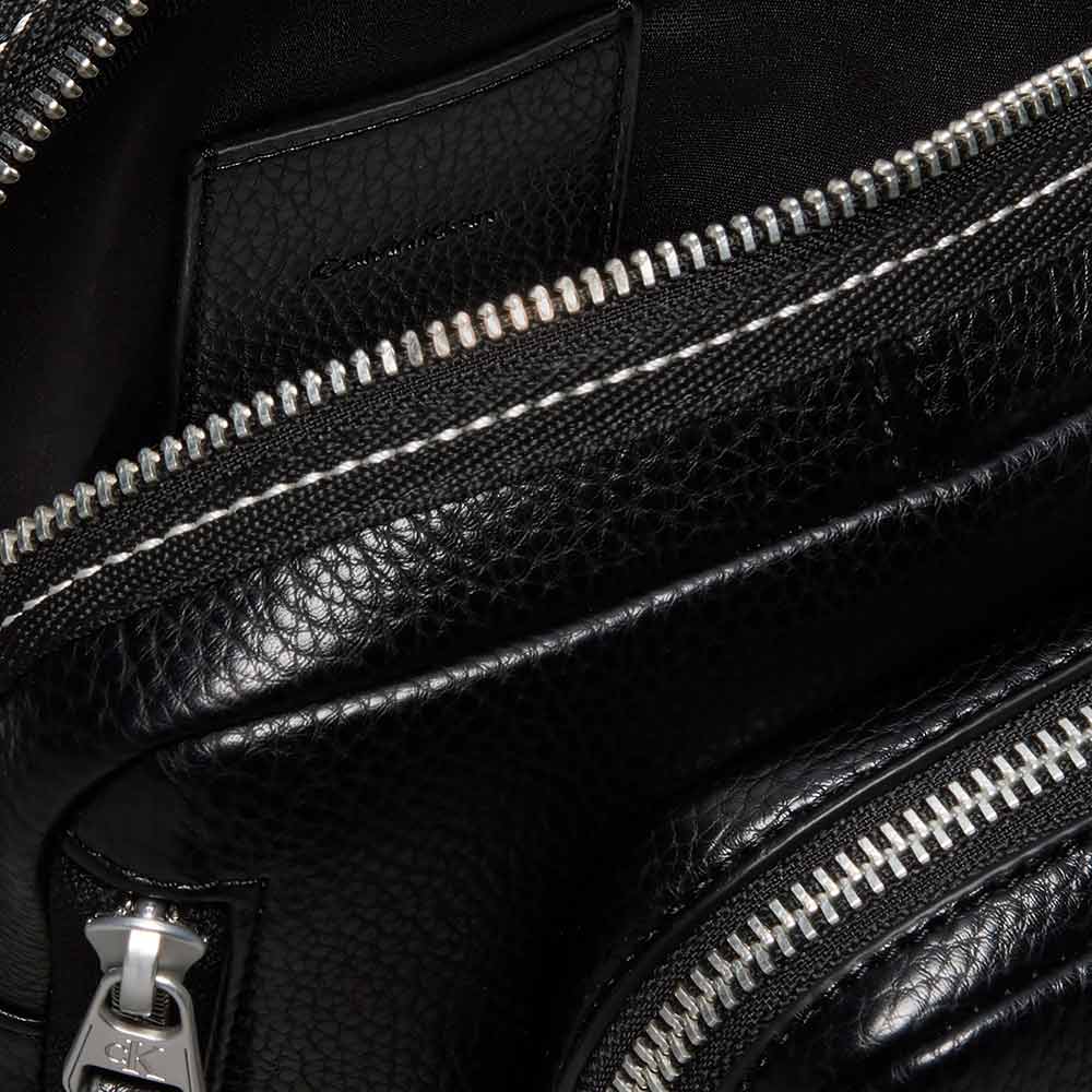 Bold Pebble Crossbody Bag - Black